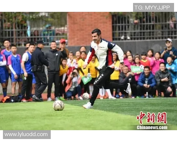 武大足球球星成长历程与校园绿茵辉煌瞬间揭秘 武大足球球星成长历程与校园绿茵辉煌瞬间揭秘