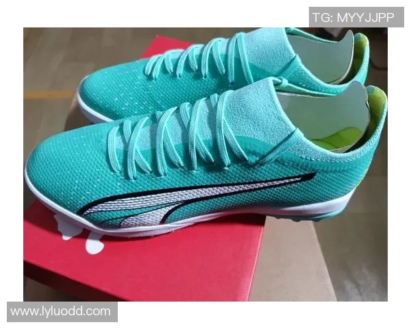 彪马足球鞋助力日本球星突破极限展现精彩球技